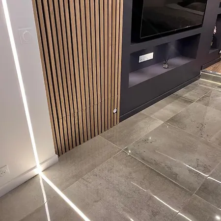 Anemos & Loft Jacuzzi Privatif Lägenhet Gargenville