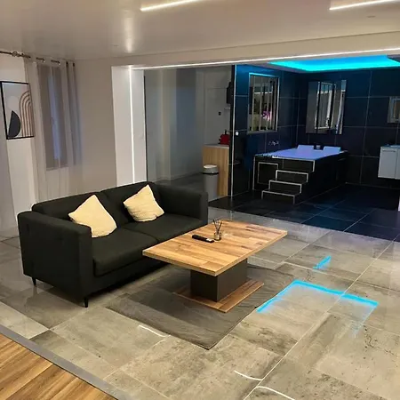 Anemos & Loft Jacuzzi Privatif Apartment *