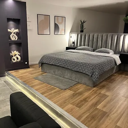 Anemos & Loft Jacuzzi Privatif * Gargenville